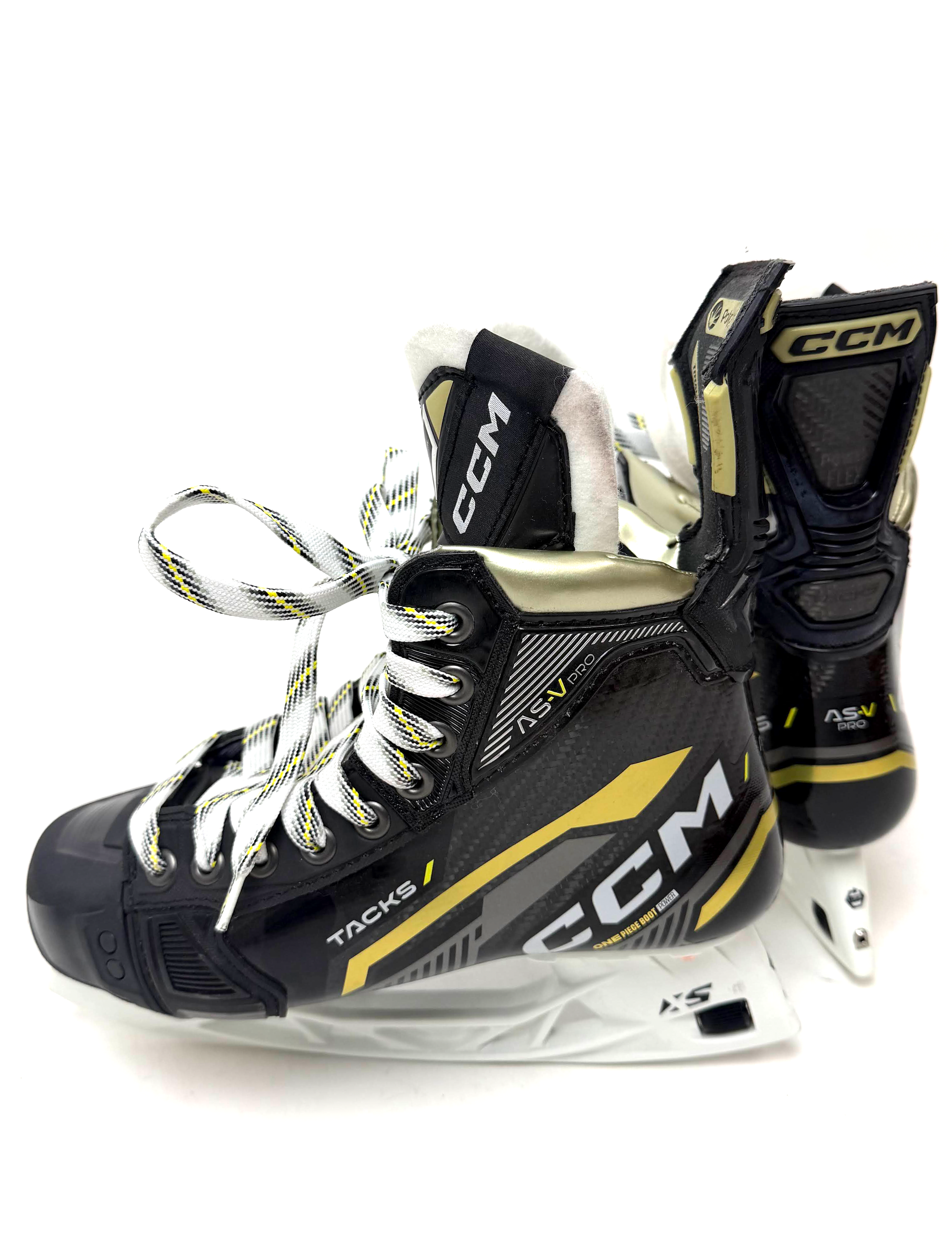 CCM Supertacks AS-V Pro Skates Size 4 Regular