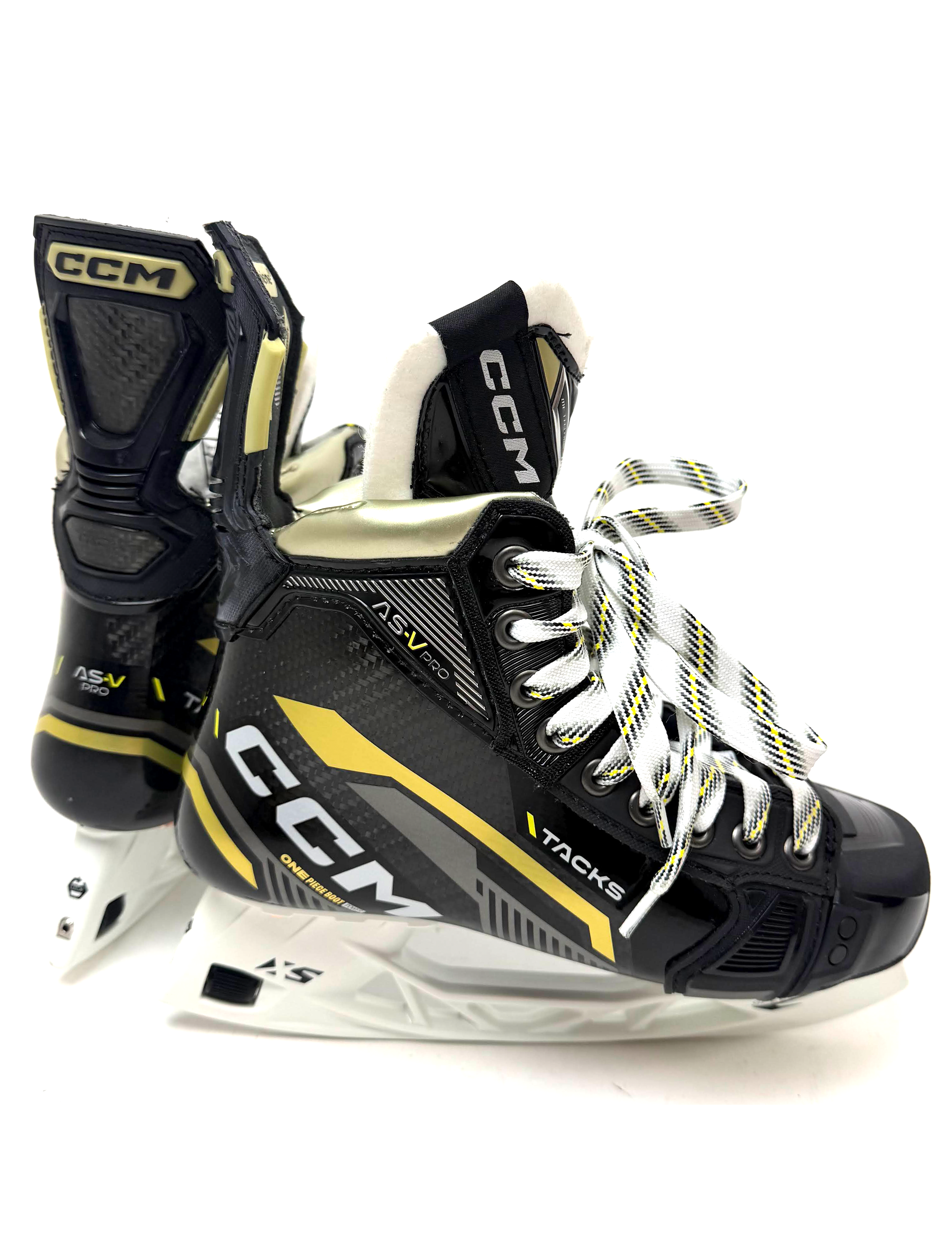 CCM Supertacks AS-V Pro Skates Size 4 Wide
