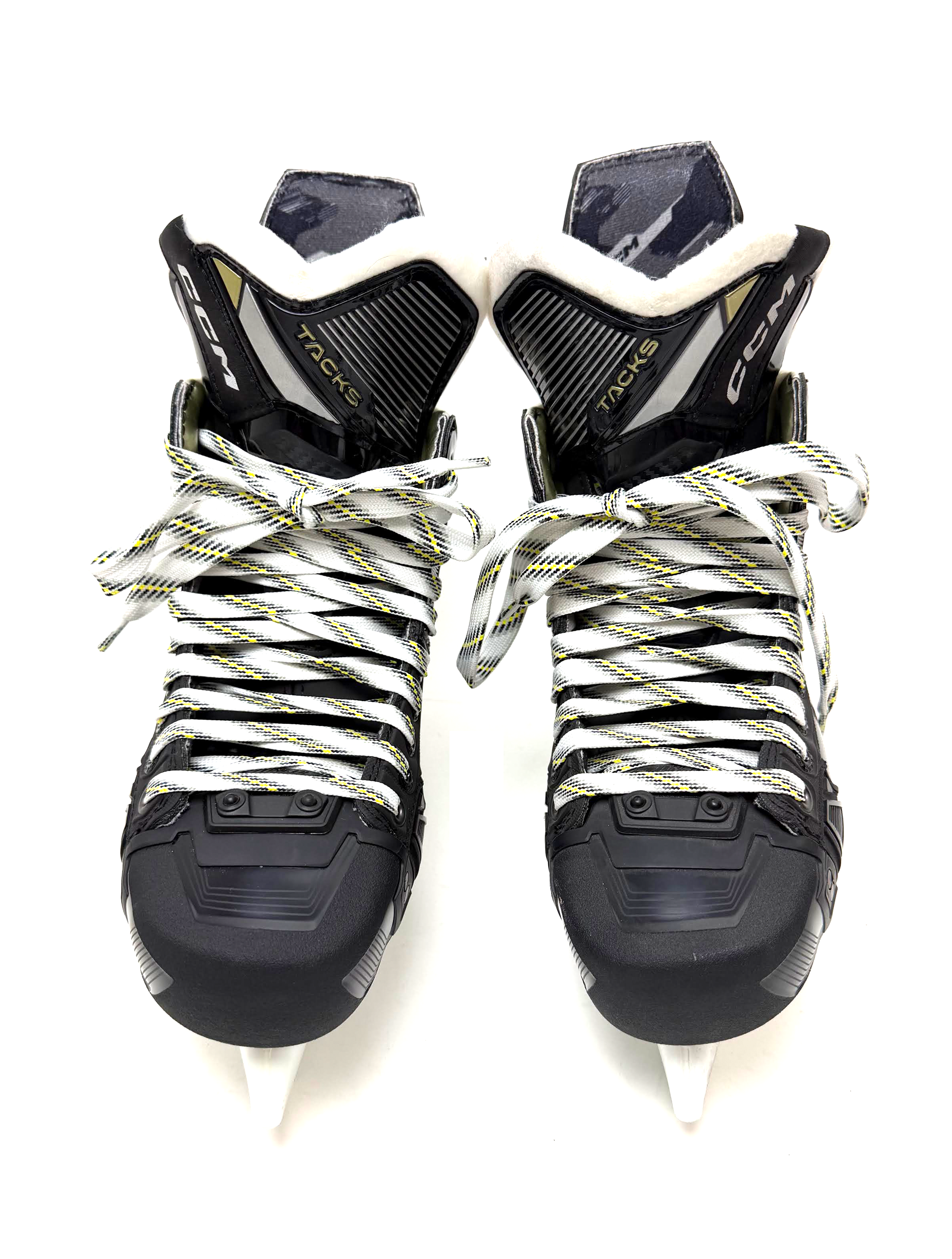 CCM Supertacks AS-V Skates Size 4 Tapered