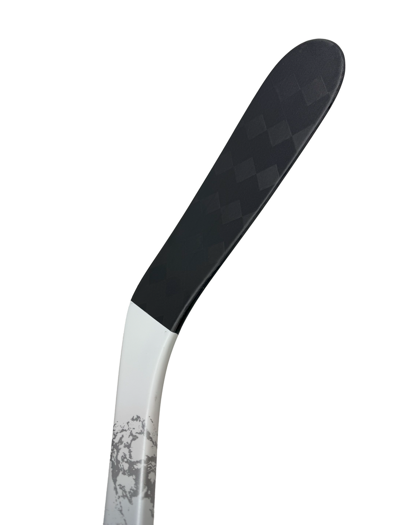 CCM Ribcore Trigger 9 Pro White RH 80 Flex P28M