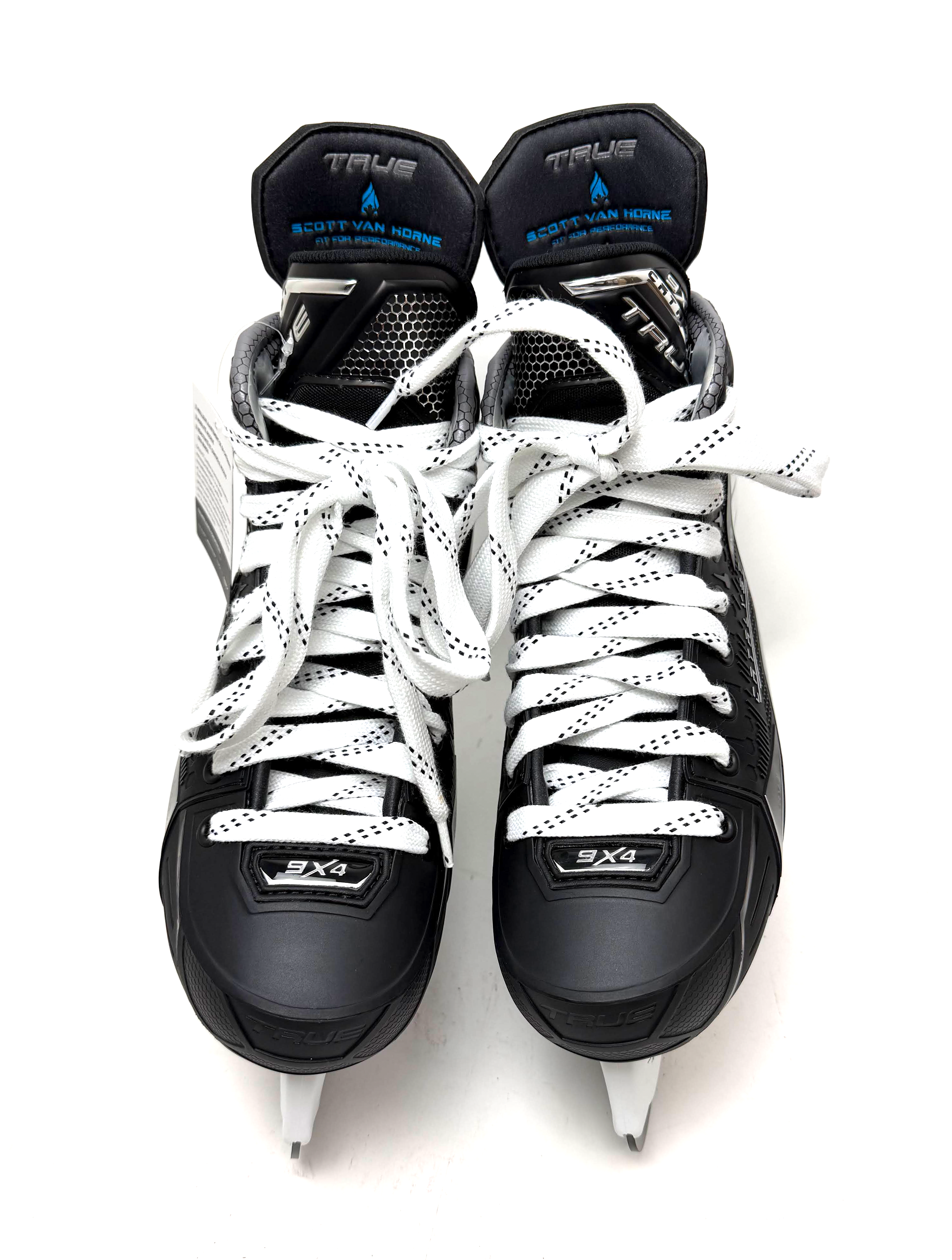 True Catalyst 9X4 Skates Size 7 Regular w/Steels